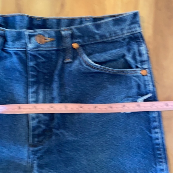 Vintage distressed Wrangler Jeans - Picture 12 of 14